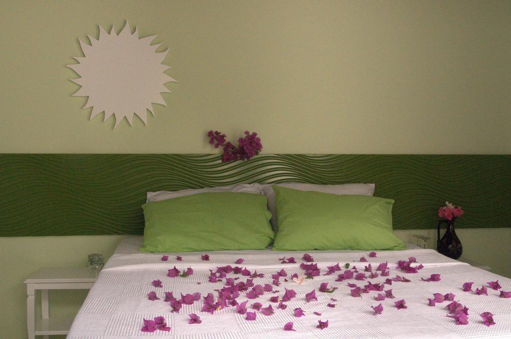 Pasalimani Hotel Çeşme Habitación foto