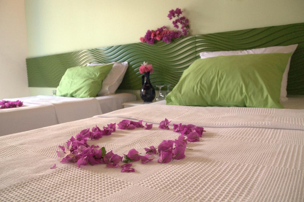 Pasalimani Hotel Çeşme Habitación foto