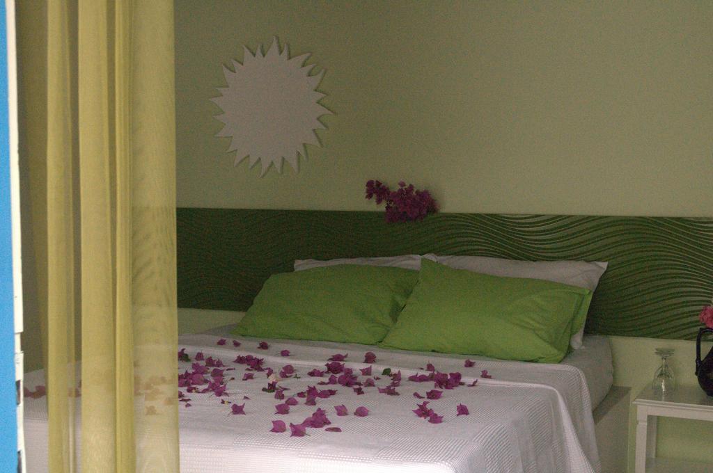 Pasalimani Hotel Çeşme Habitación foto