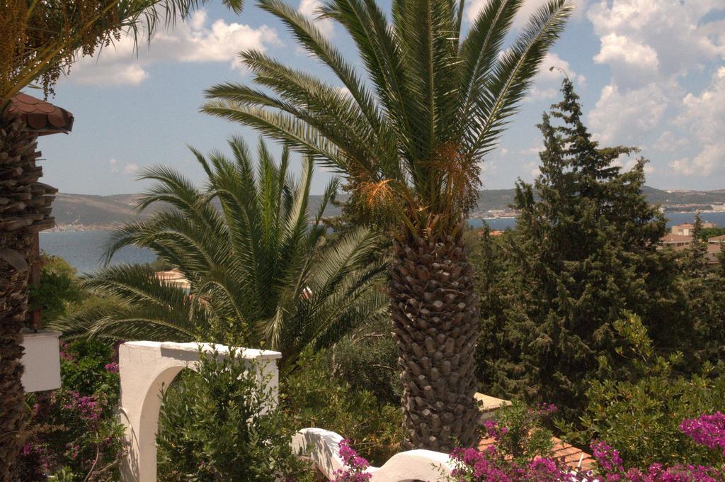Pasalimani Hotel Çeşme Exterior foto